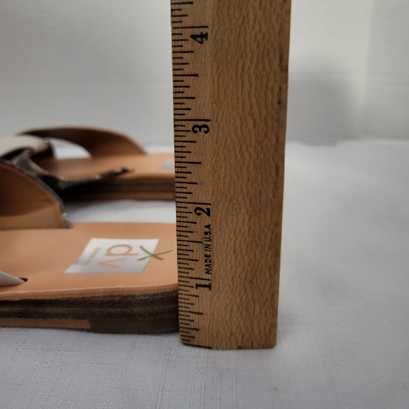 Dolce Vita DV Lima Slides Sandals from Buckle Womens Sz 6 Medium Taupe Vegan NWT - Picture 12 of 13